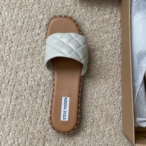 Steve Madden Gray sandals